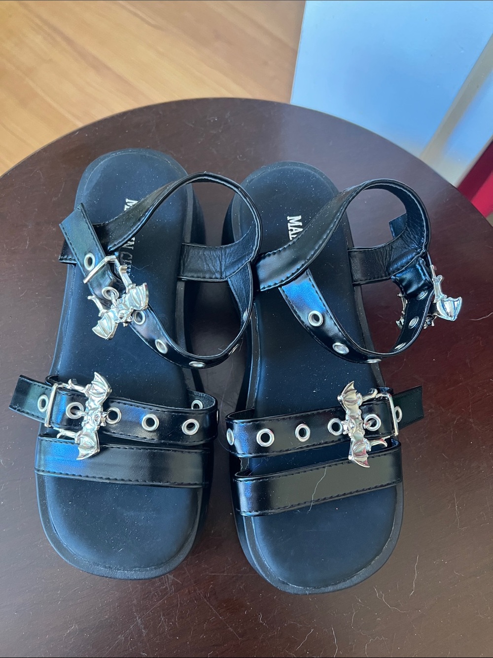 Black Platform bat Buckle Sandals size 6 new without box